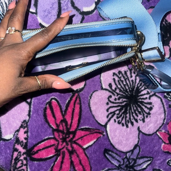 Marc Jacobs Navy Crossbody Bag with Gold Accents - Picture 7 of 11